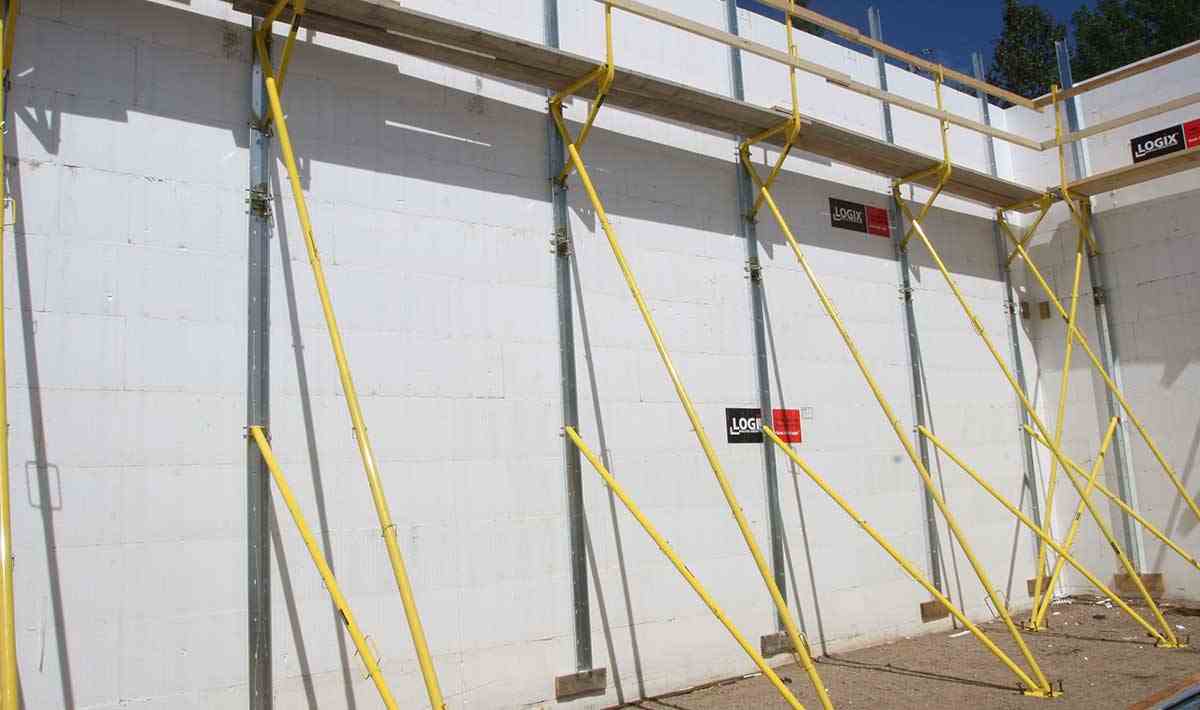 Giraffe ICF Bracing - Wall Alignment & Bracing Systems for Canada & the US